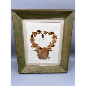 Vtg Botanical Art Framed Pressed Flower Heart Green Wood‎ Frame Wall Decor